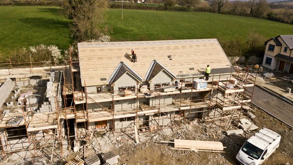Couvreur à alès : maîtrisez l'art de la rénovation de toiture